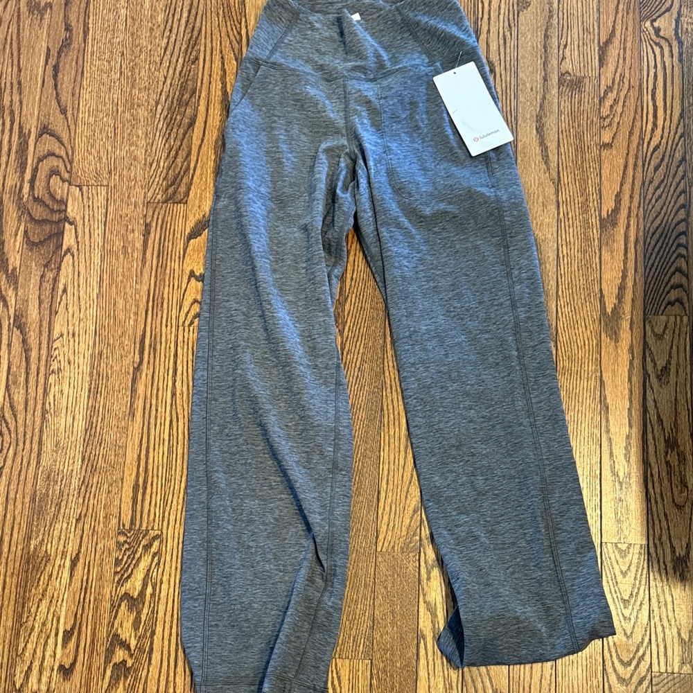 NWT lululemon Women's Gray wide leg align size 4